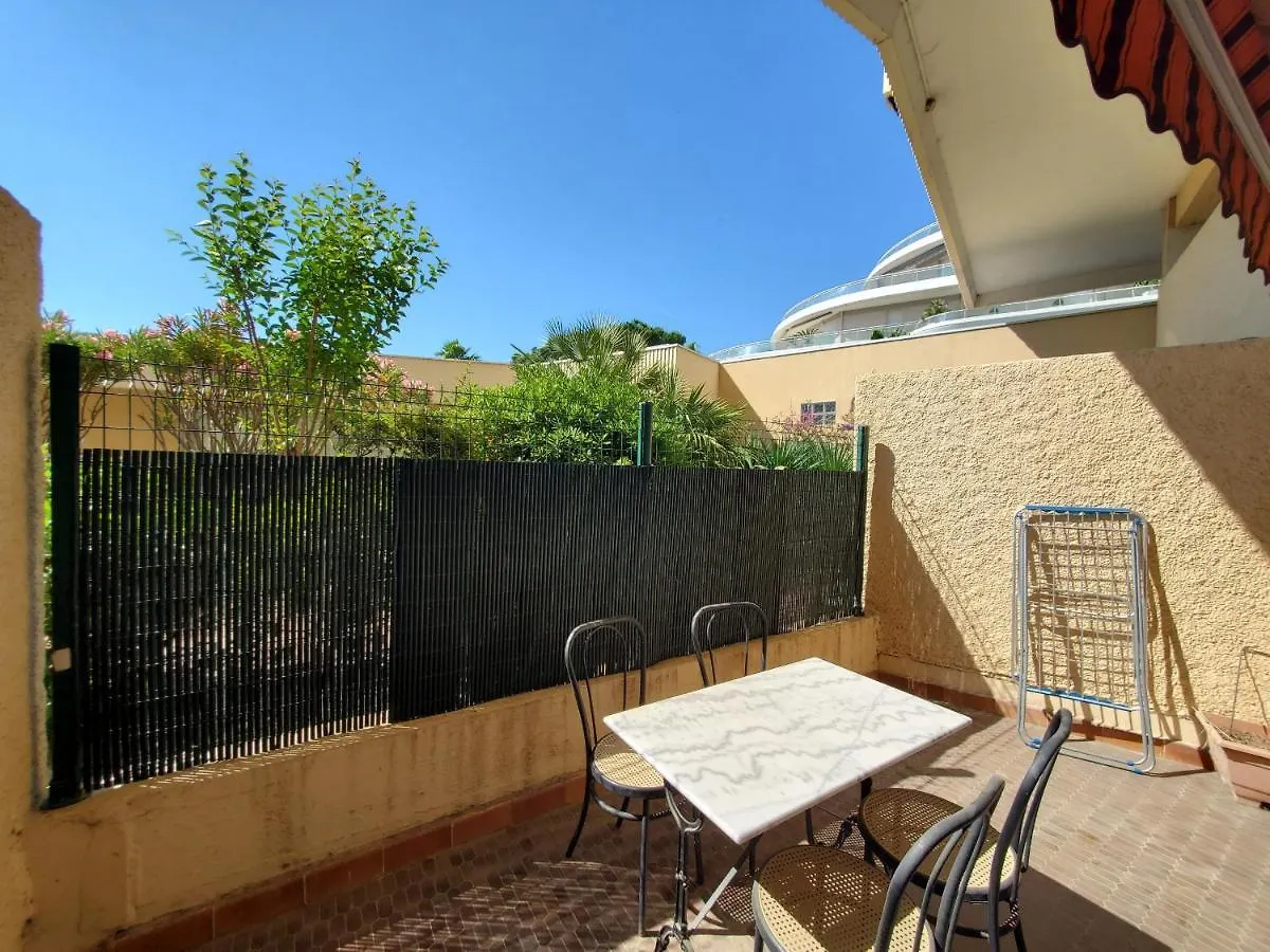 Mar Y Sol T2 En Duplex 34M2 Terrasse 2 Personnes Apartment Frejus
