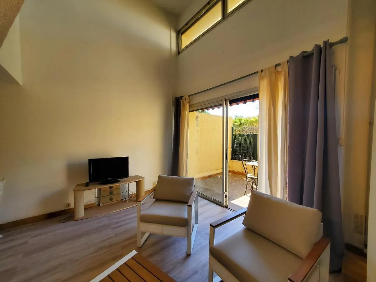 Mar Y Sol T2 En Duplex 34M2 Terrasse 2 Personnes Apartment Frejus 0*,